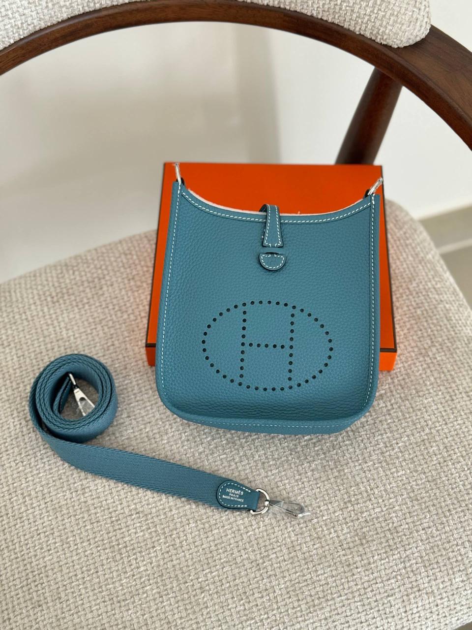 Ladies Herm**s bags