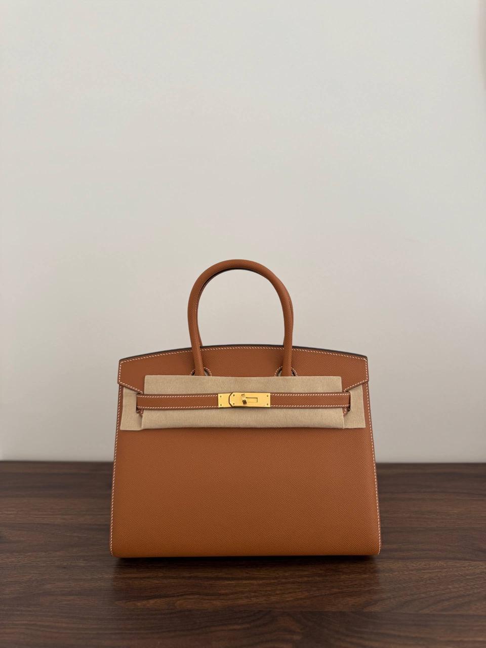 Ladies Herm**s bags