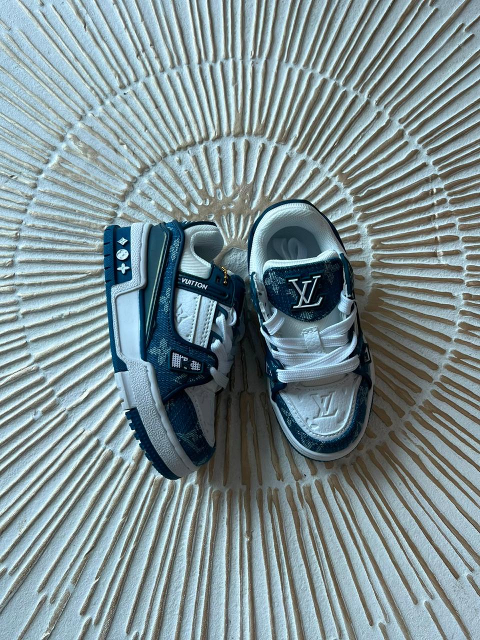 Kids shoes