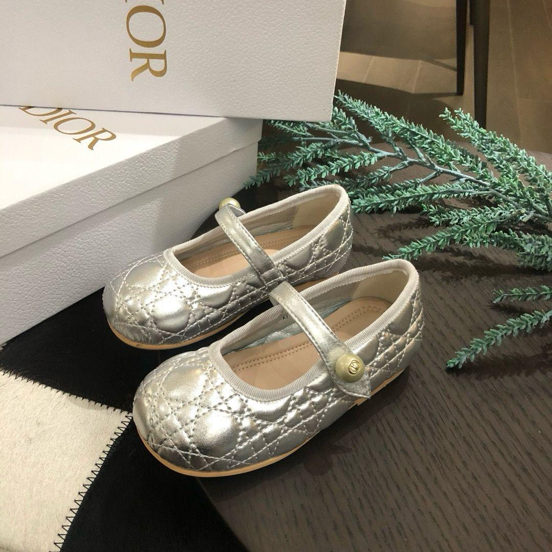Kids shoes