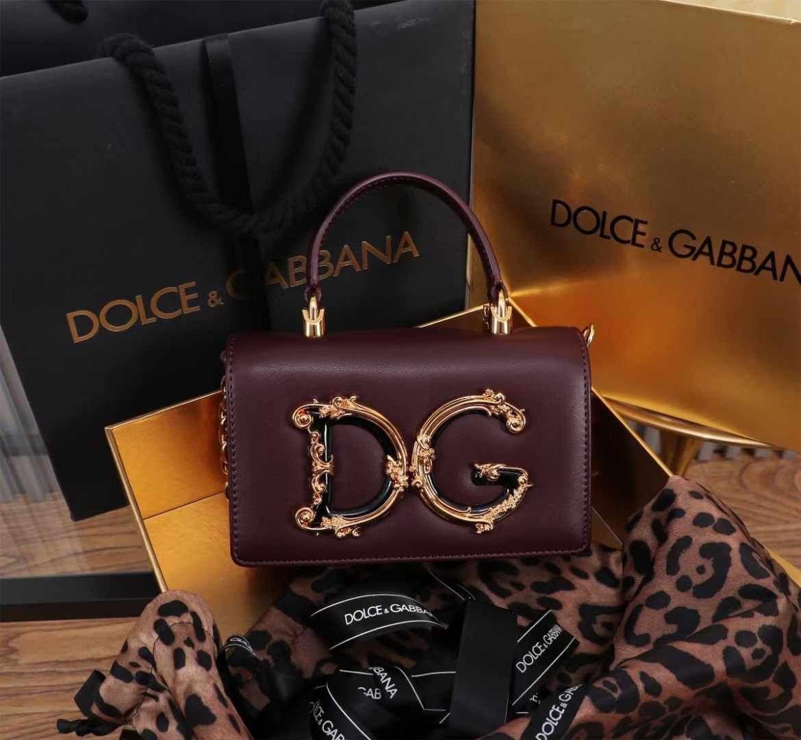 Ladies DDGD bags.