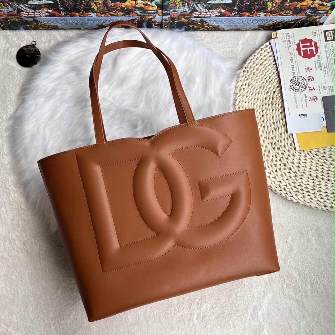 Ladies DDGD bags.