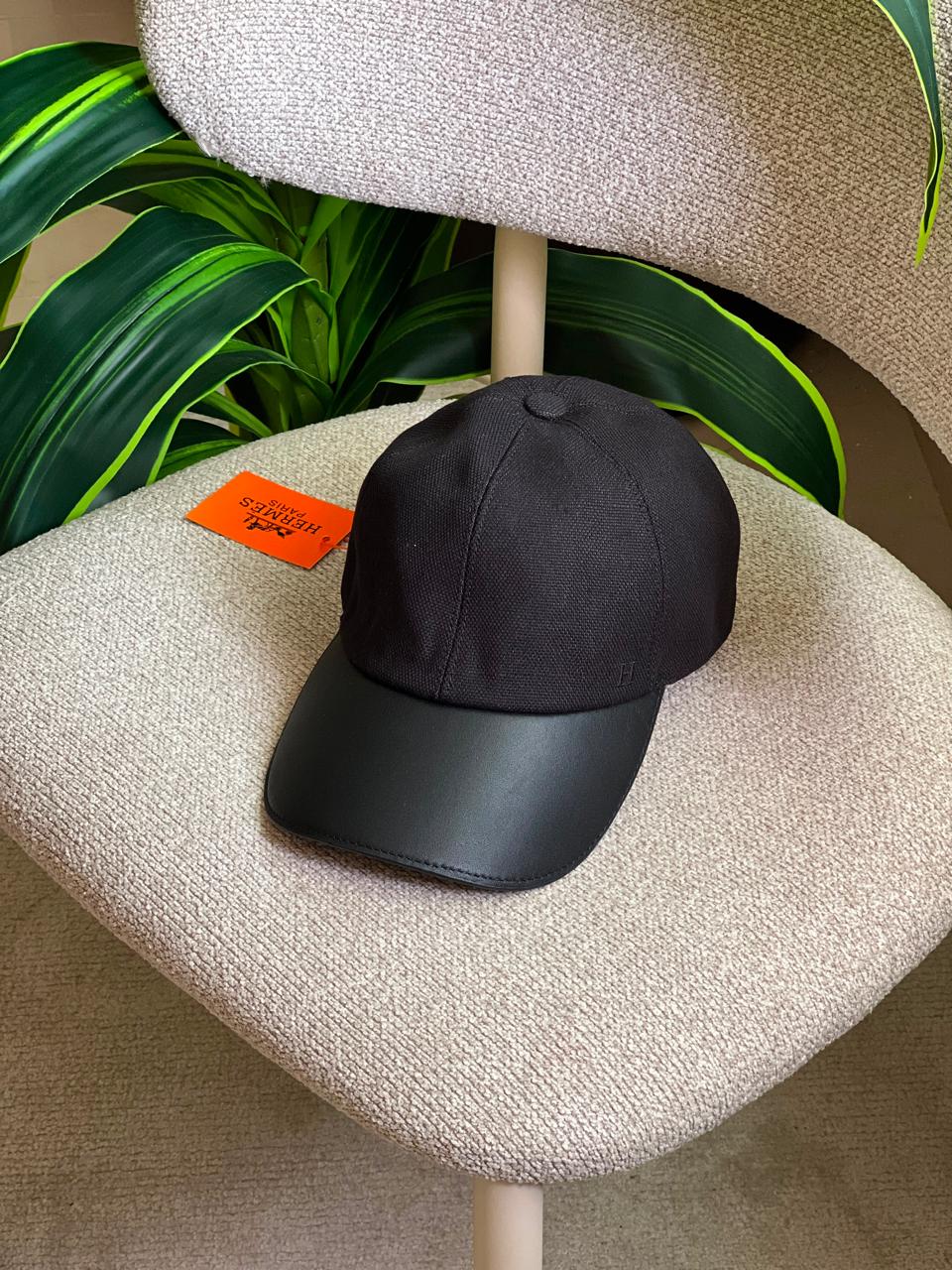 Ladies hats & caps