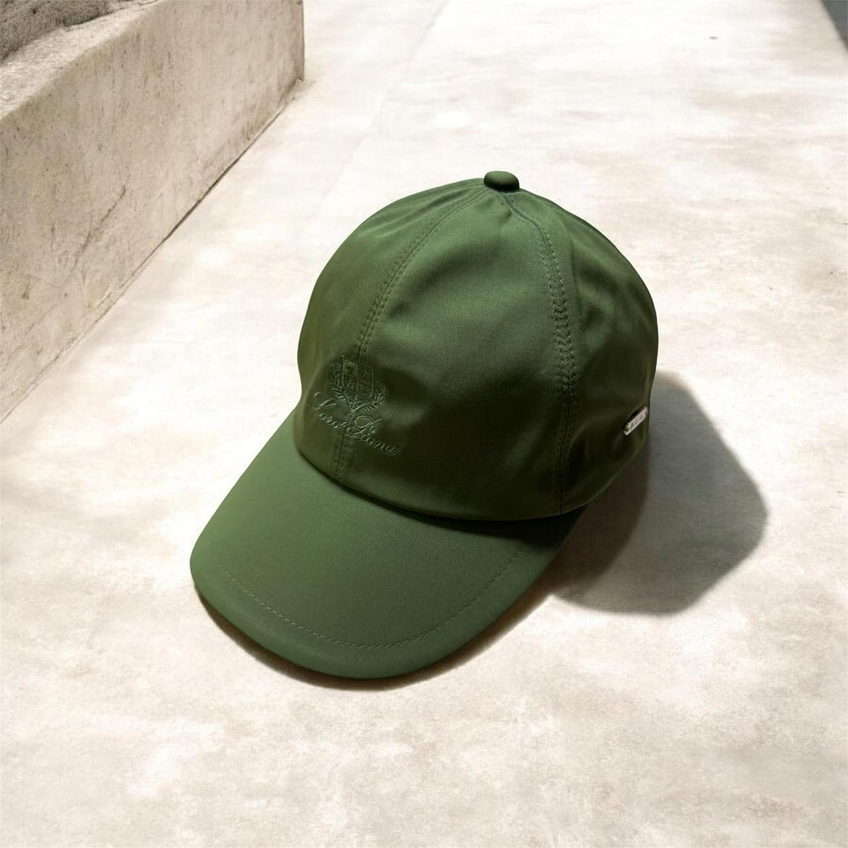 Ladies hats & caps