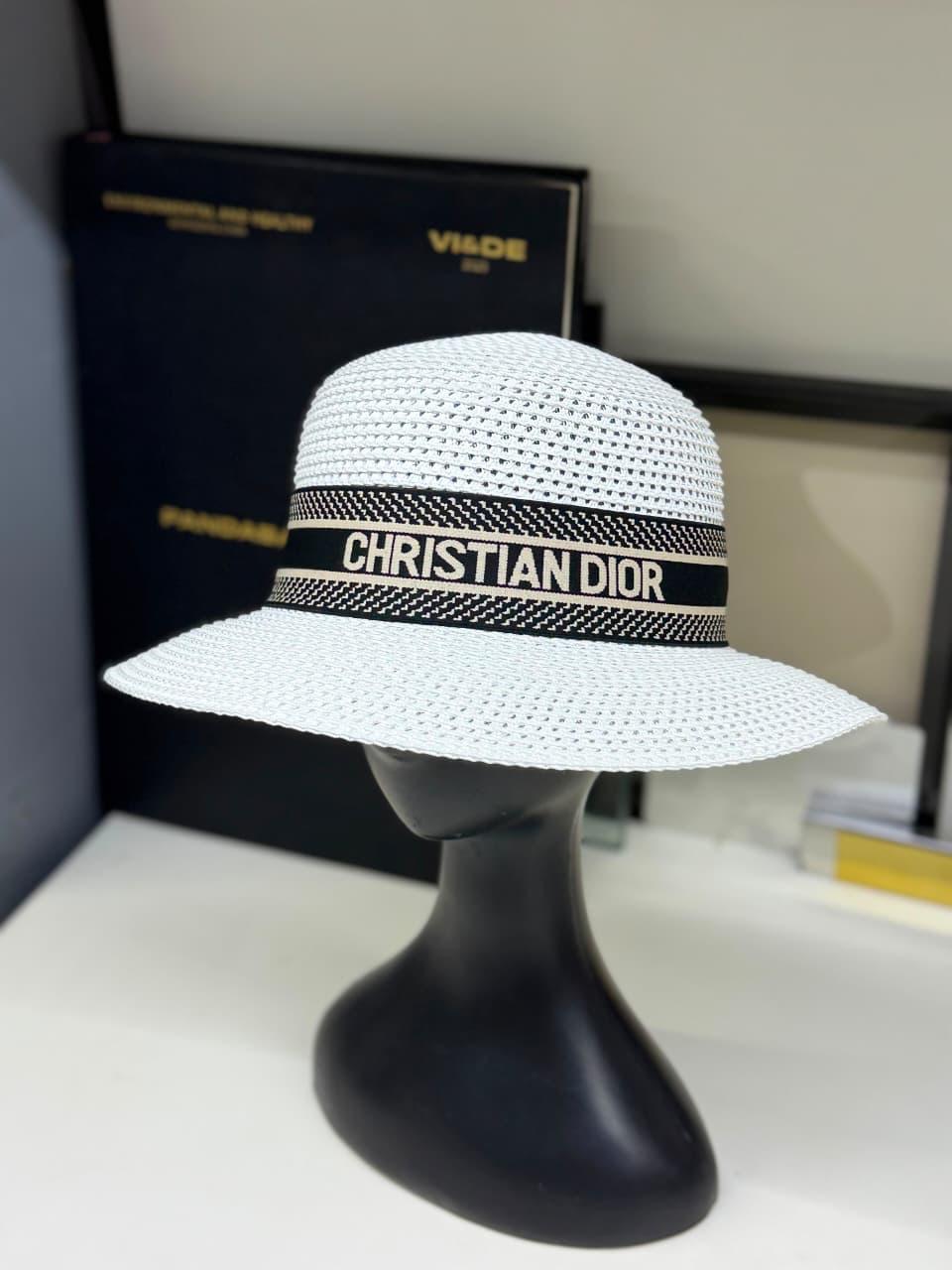 Ladies hats & caps