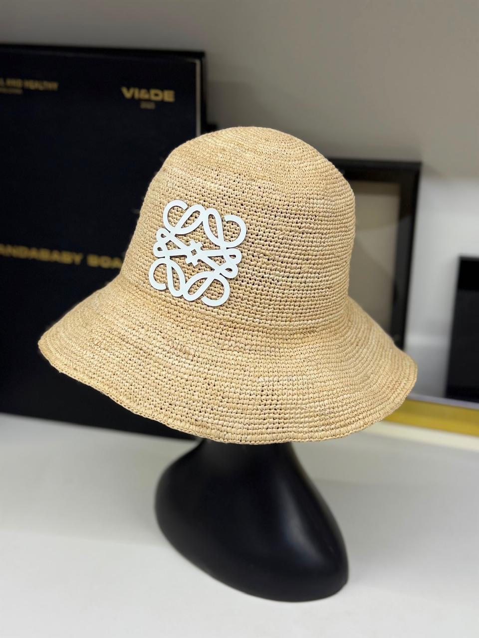 Ladies hats & caps