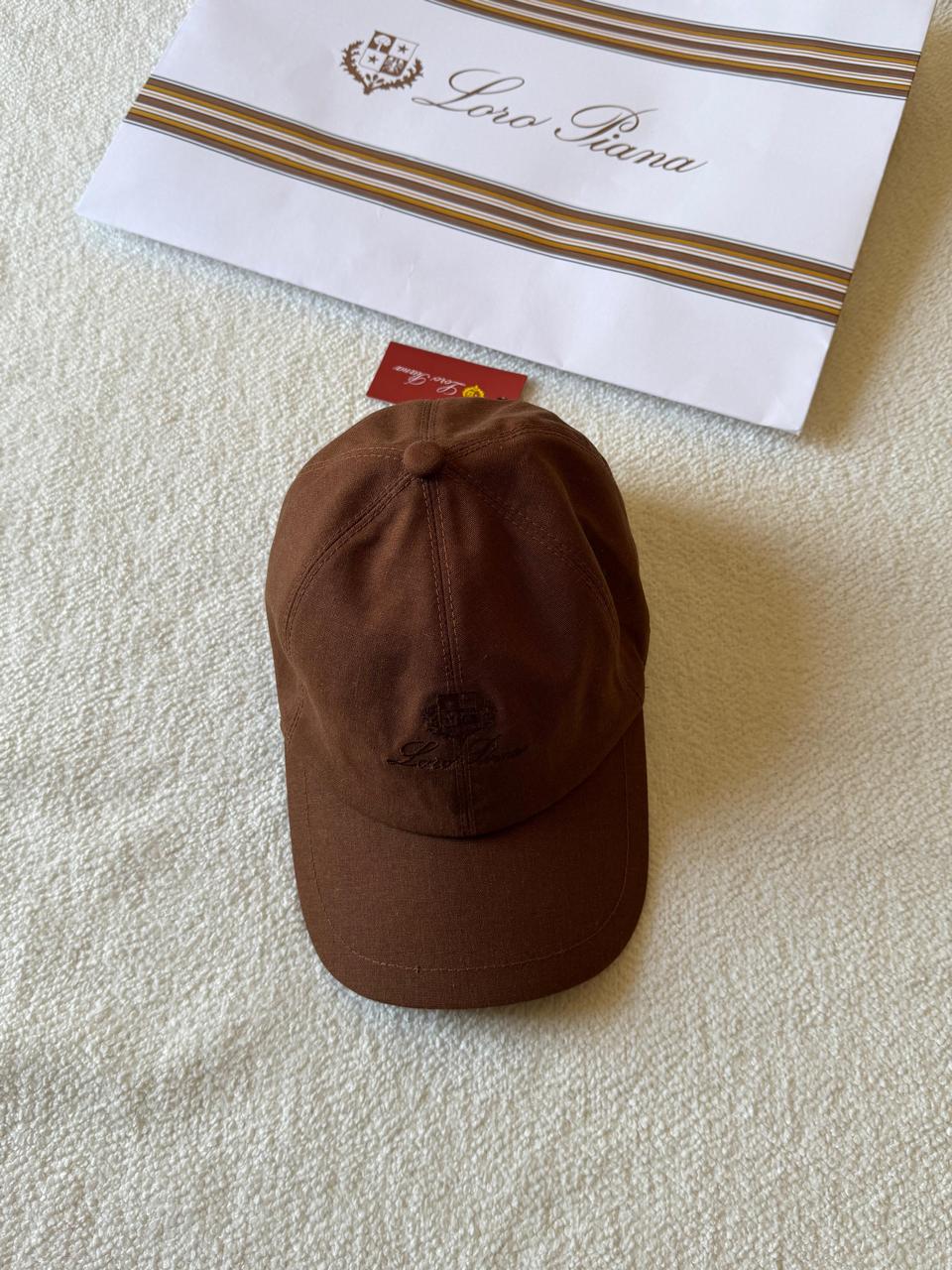 Ladies hats & caps