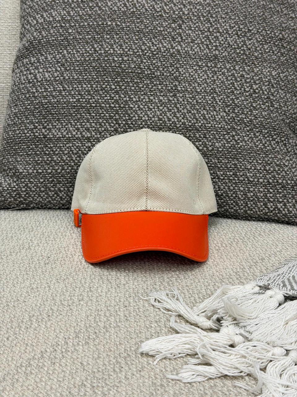 Ladies hats & caps