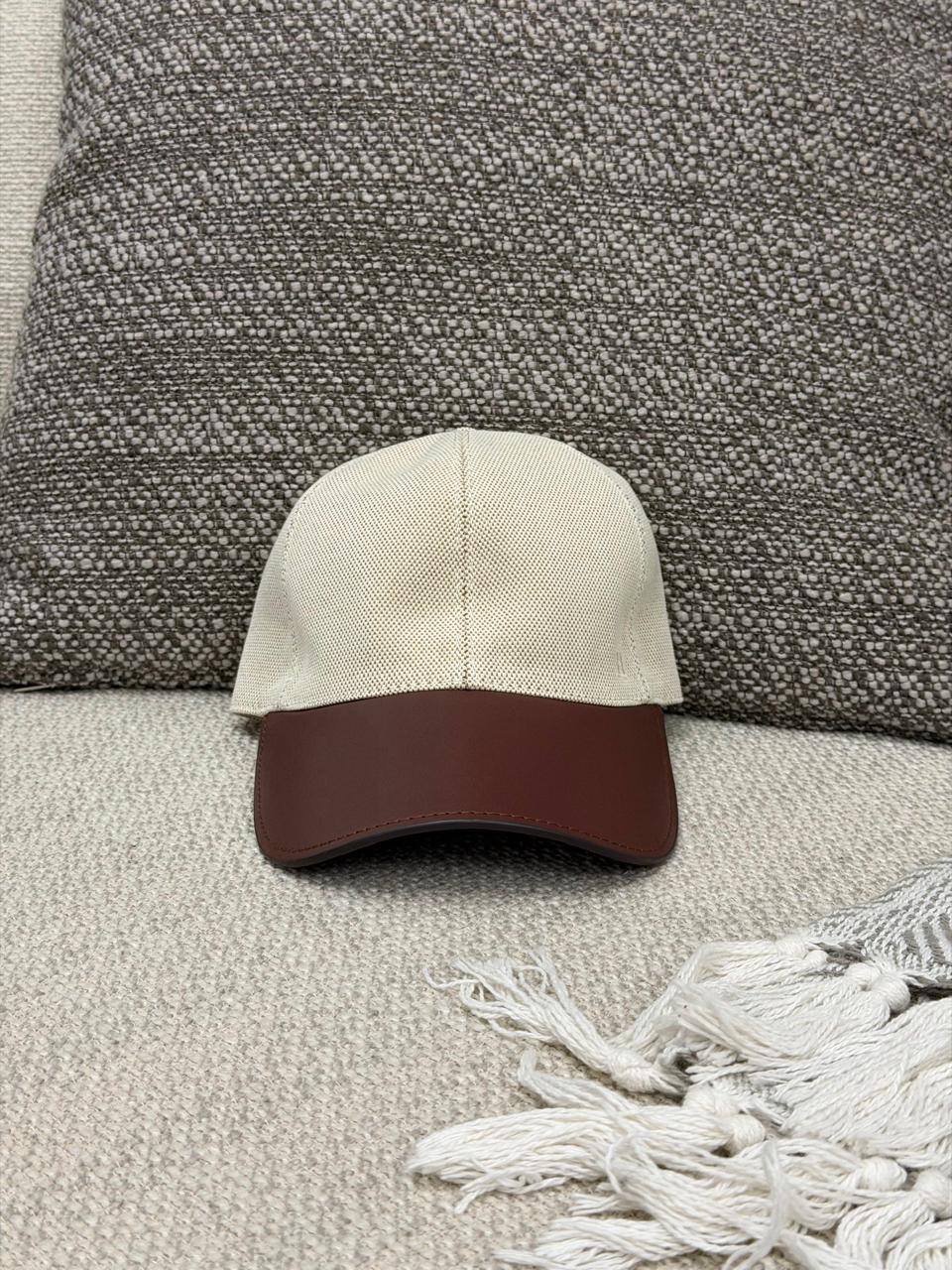 Ladies hats & caps