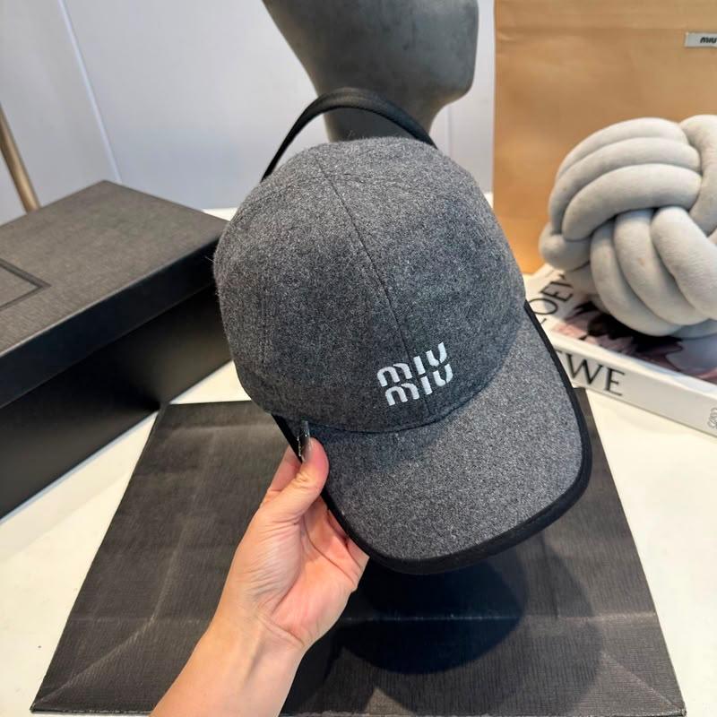 Ladies hats & caps