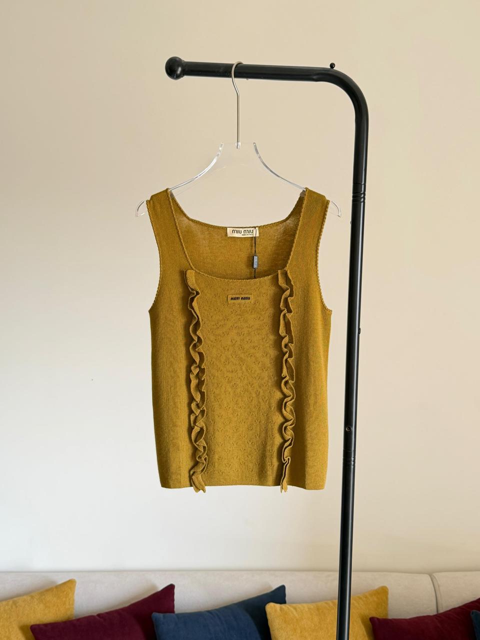 Ladies t-shirts and tops
