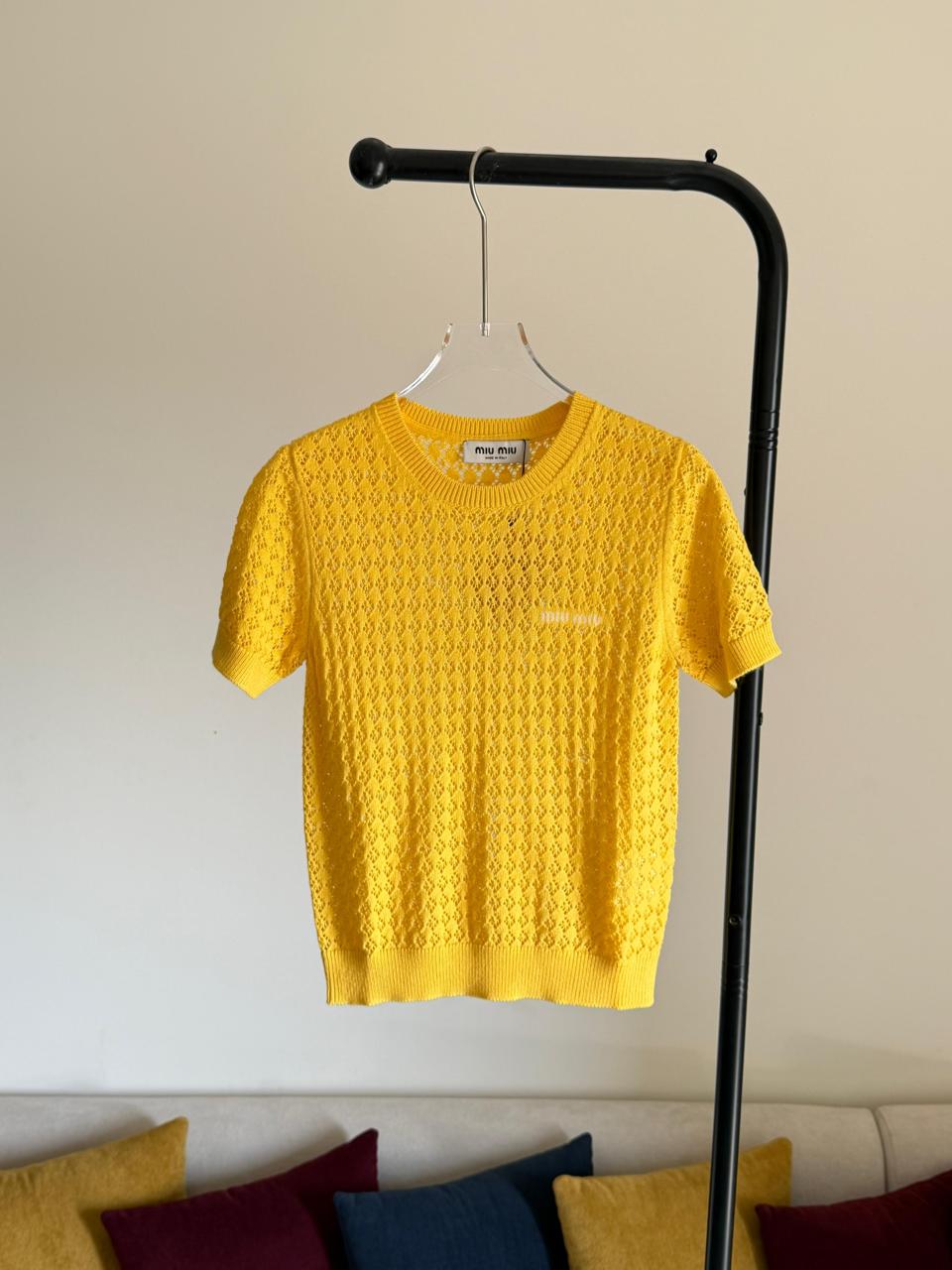 Ladies t-shirts and tops