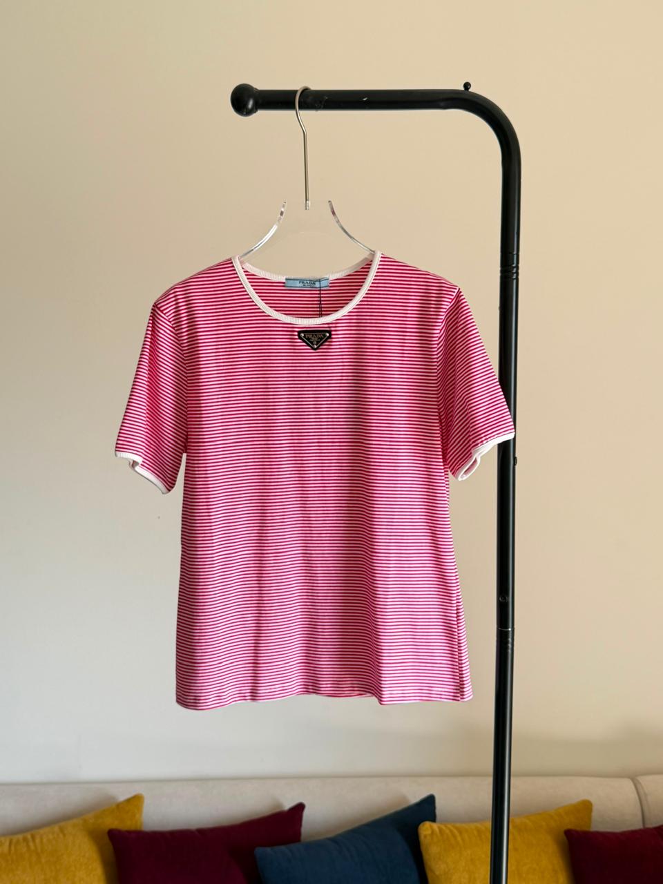 Ladies t-shirts and tops