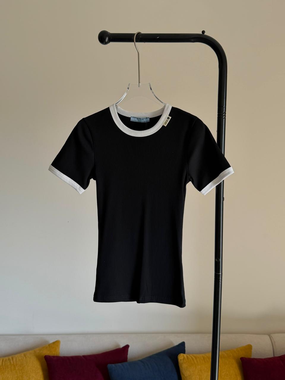 Ladies t-shirts and tops
