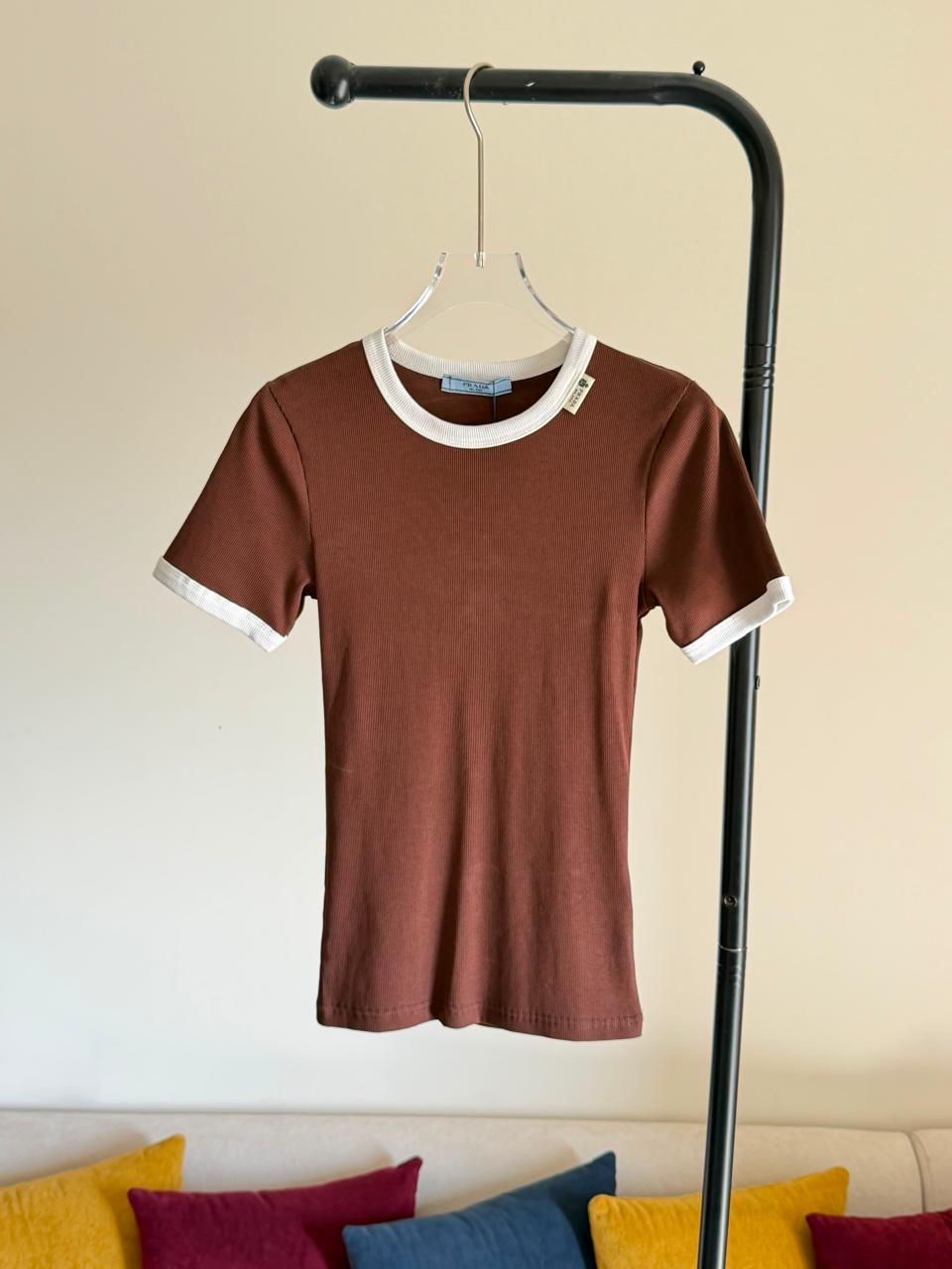 Ladies t-shirts and tops