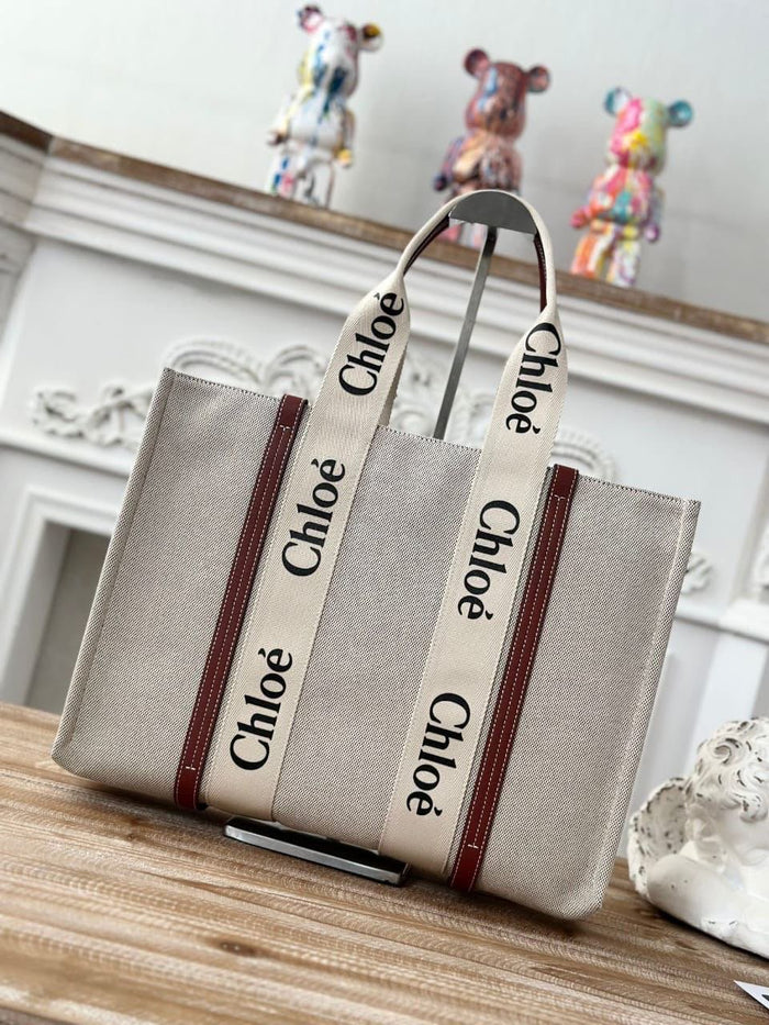 Ladies chl**e bags