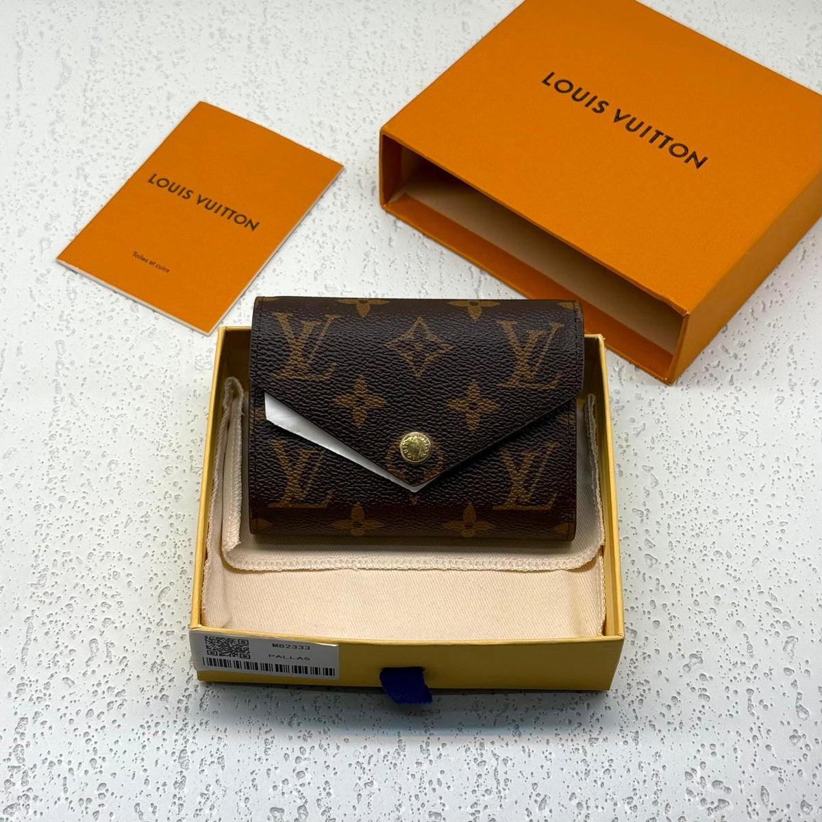 Wallets & card holders