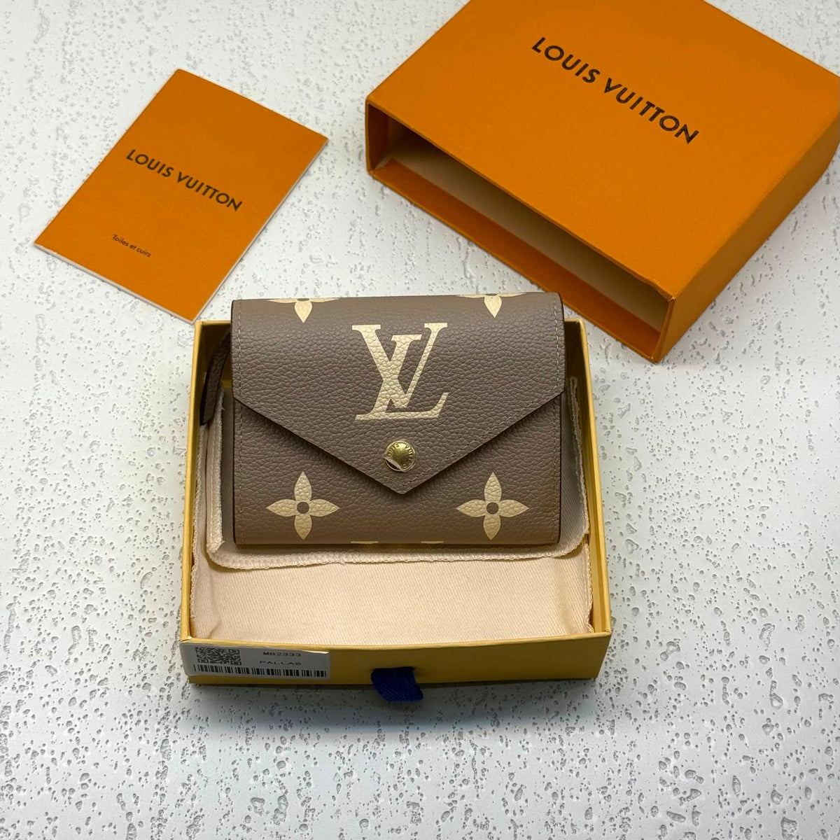 Wallets & card holders