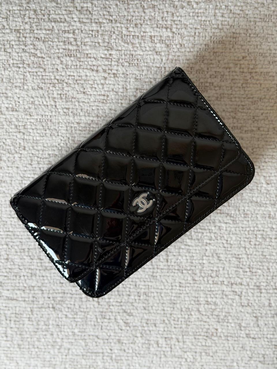 Wallets & card holders