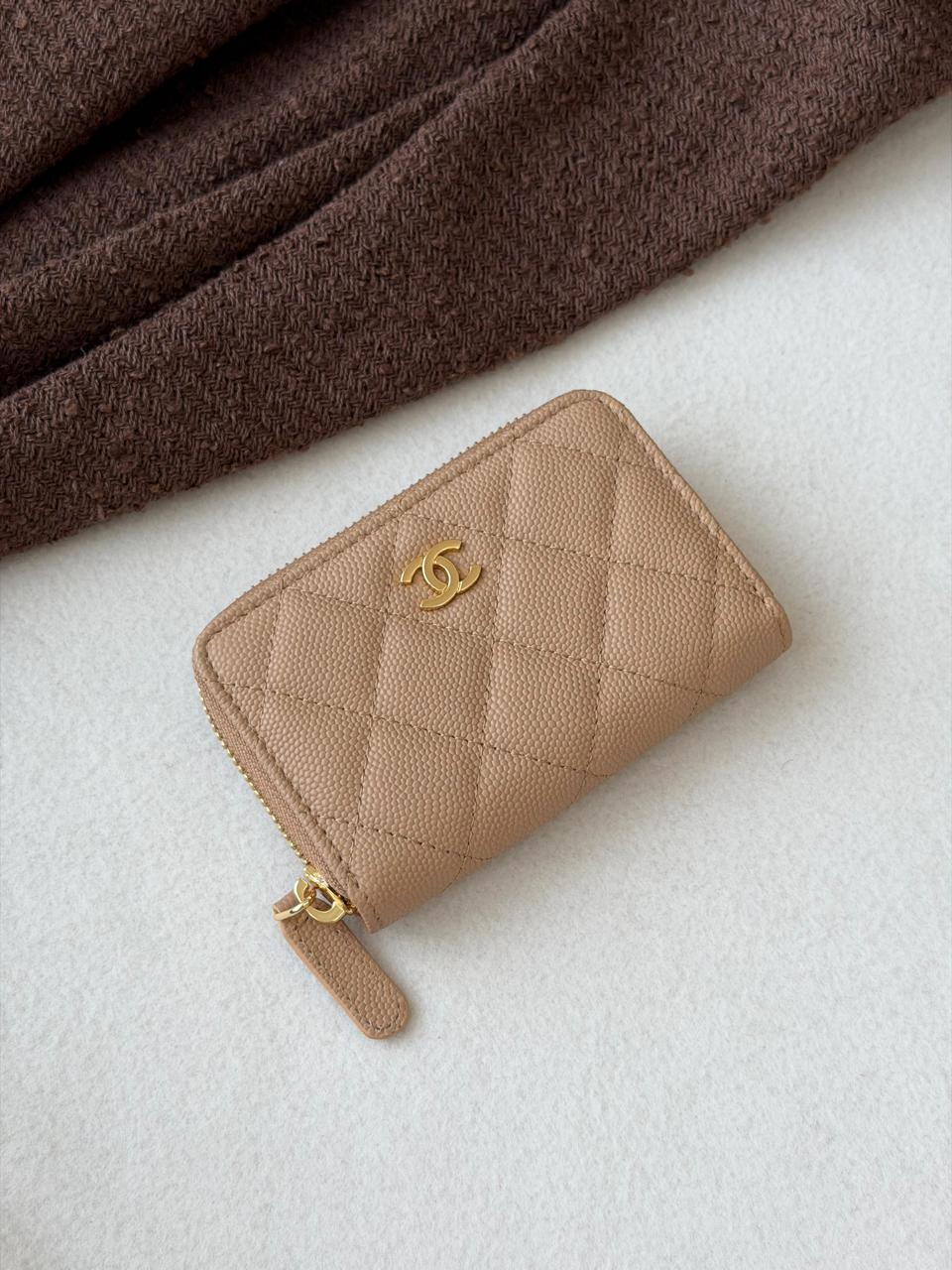 Wallets & card holders
