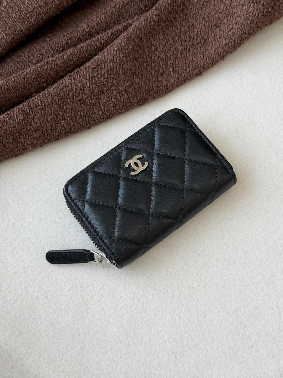 Wallets & card holders