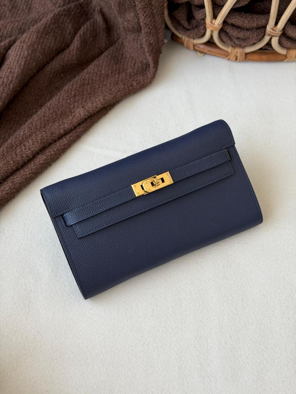 Wallets & card holders