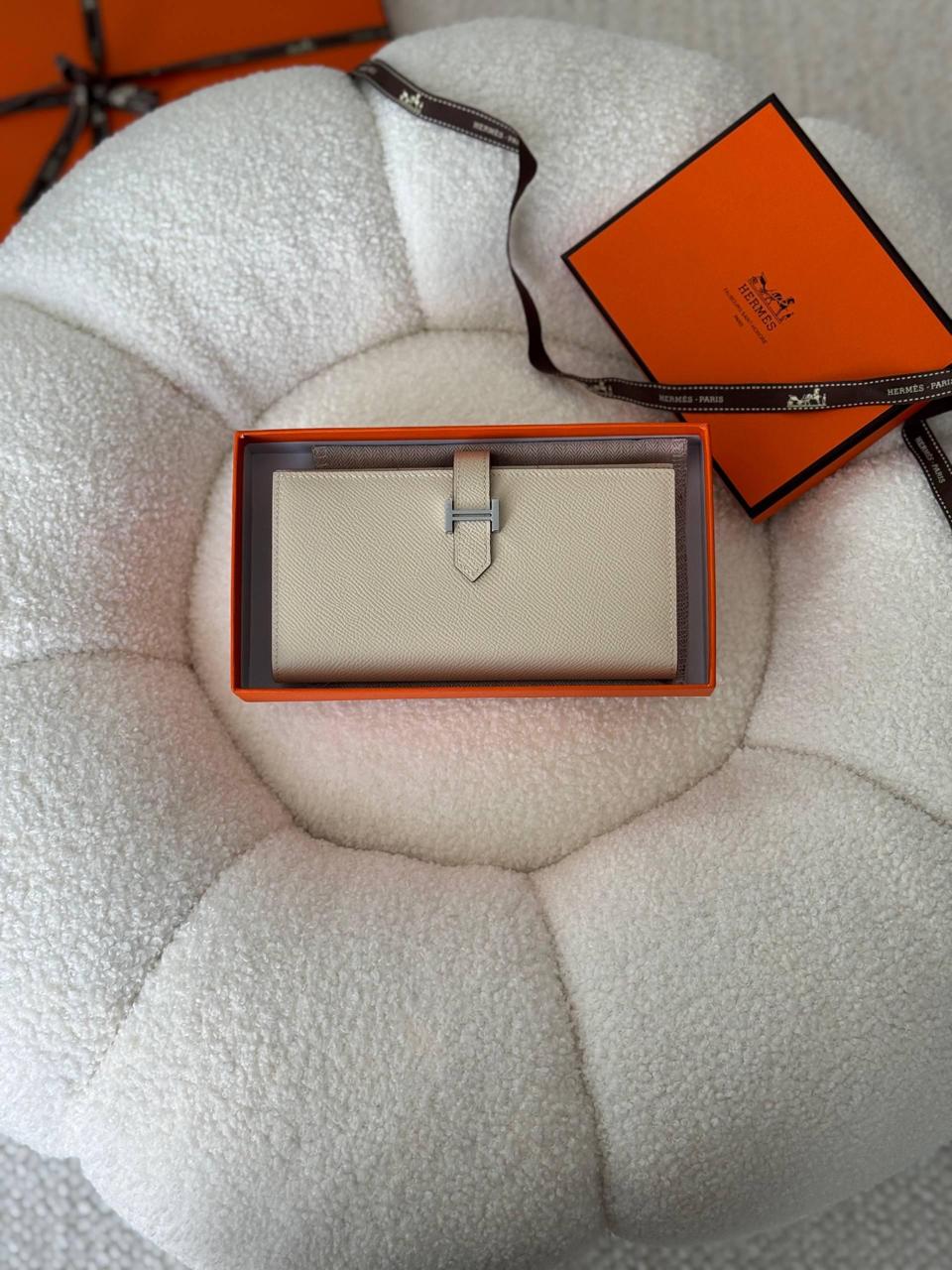 Wallets & card holders