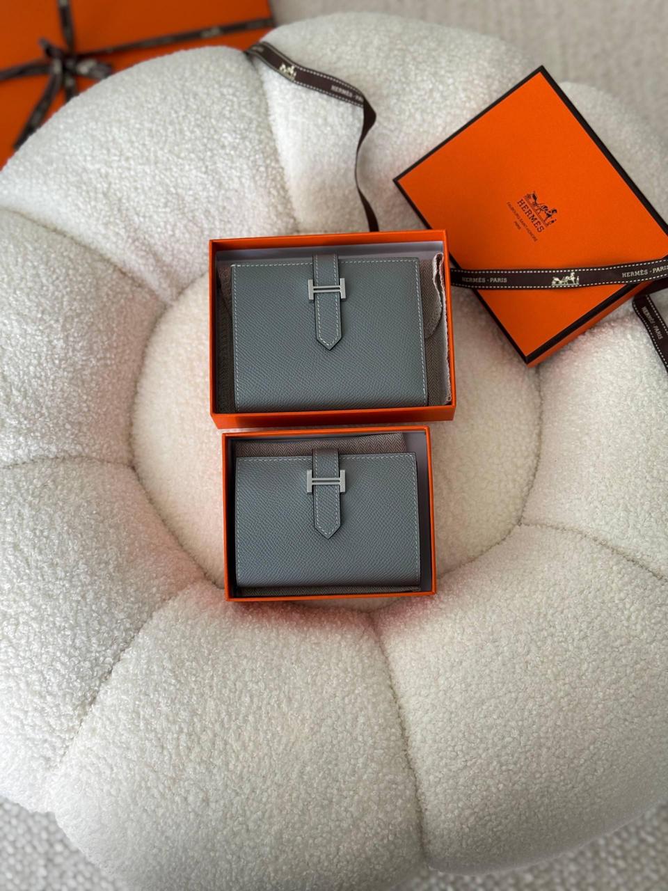 Wallets & card holders