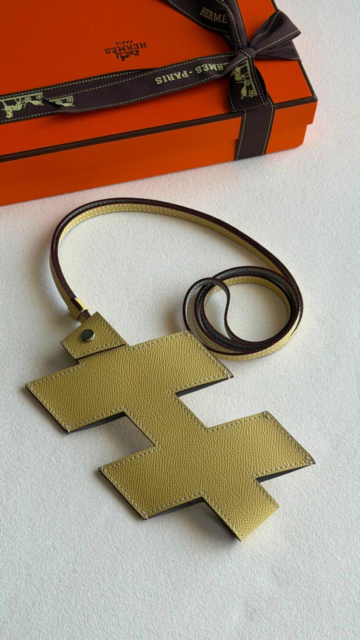 Wallets & card holders