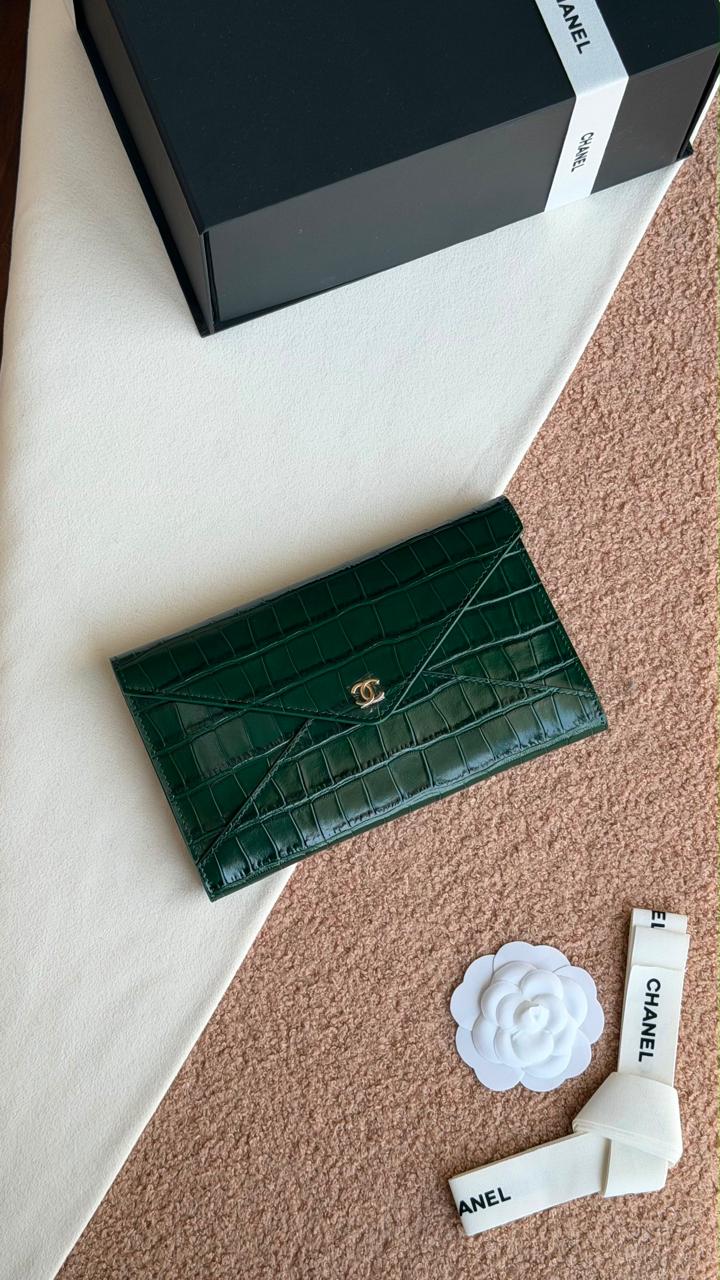 Wallets & card holders
