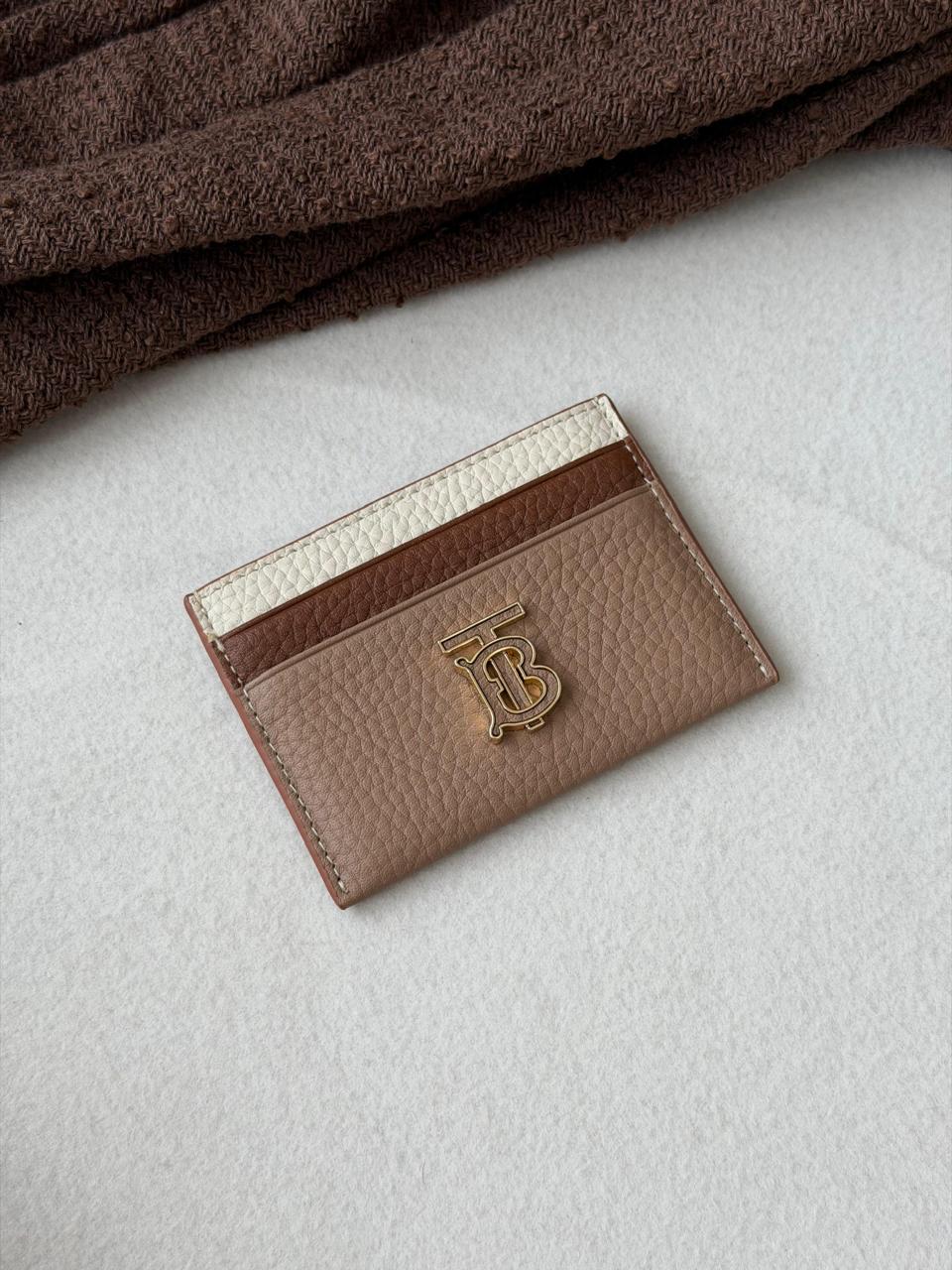 Wallets & card holders