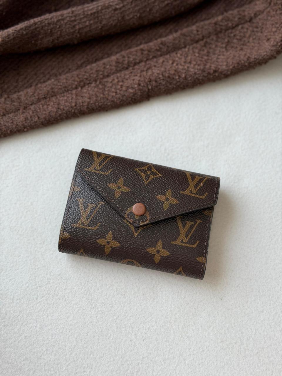 Wallets & card holders