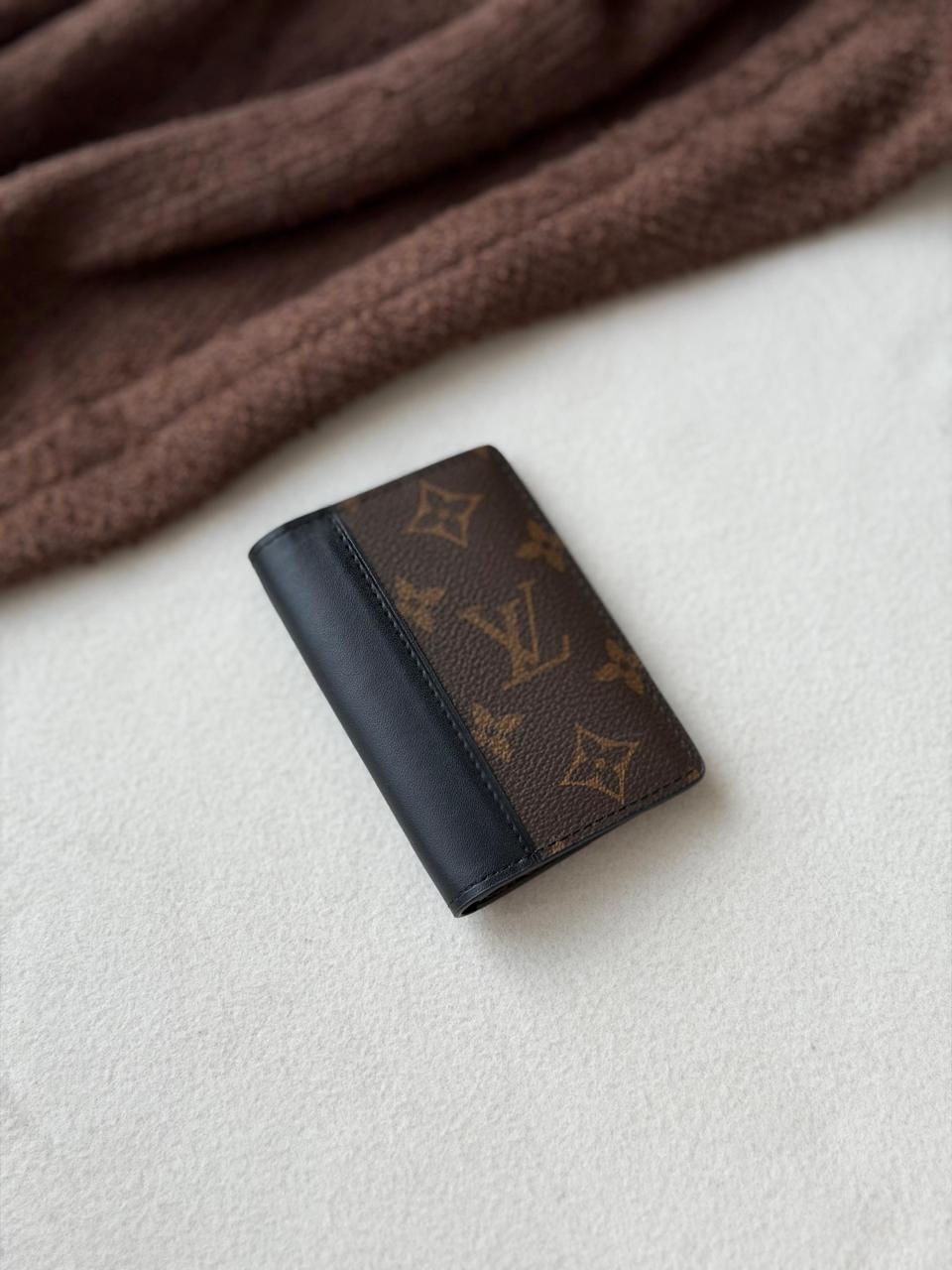 Wallets & card holders