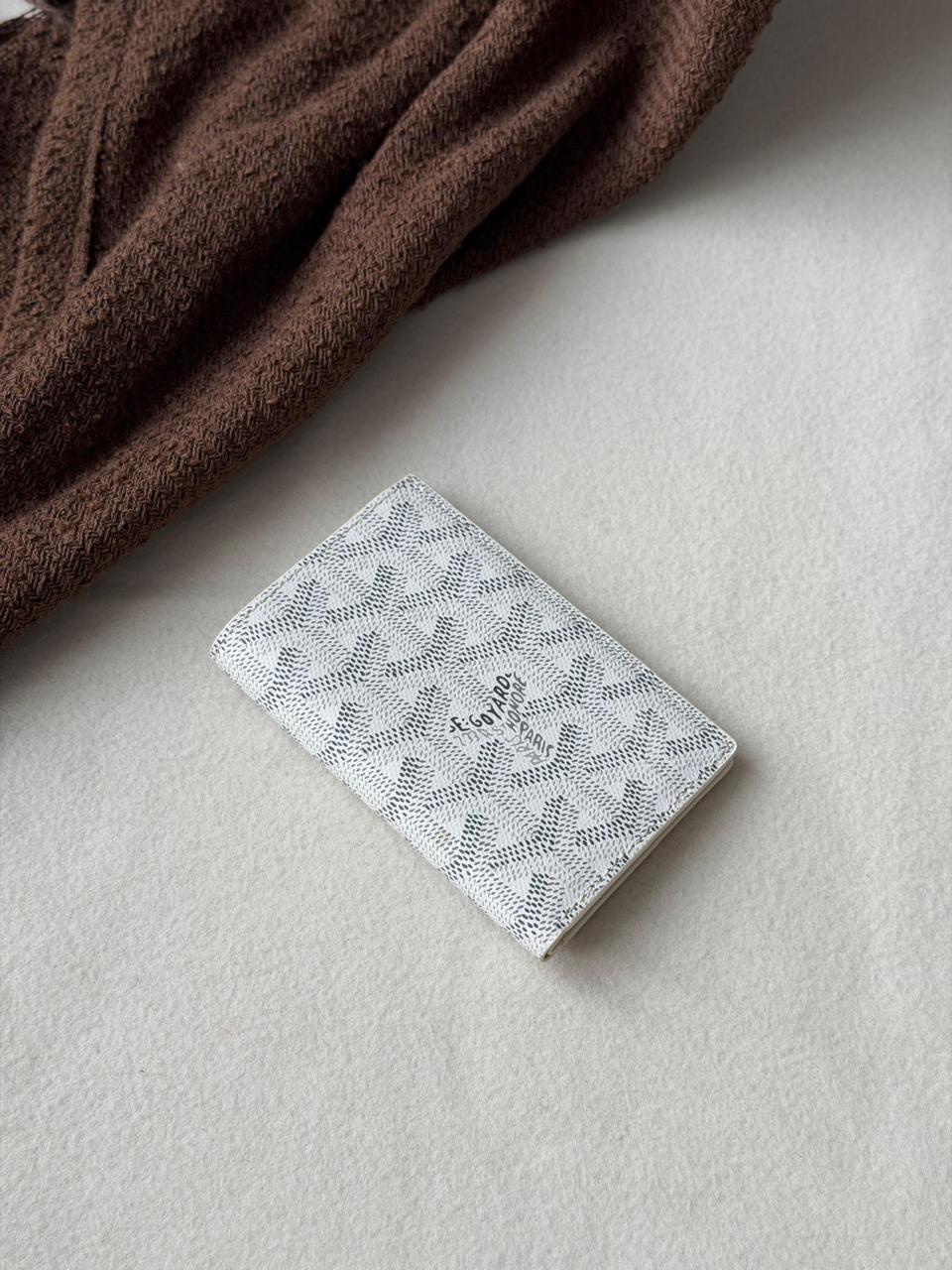 Wallets & card holders