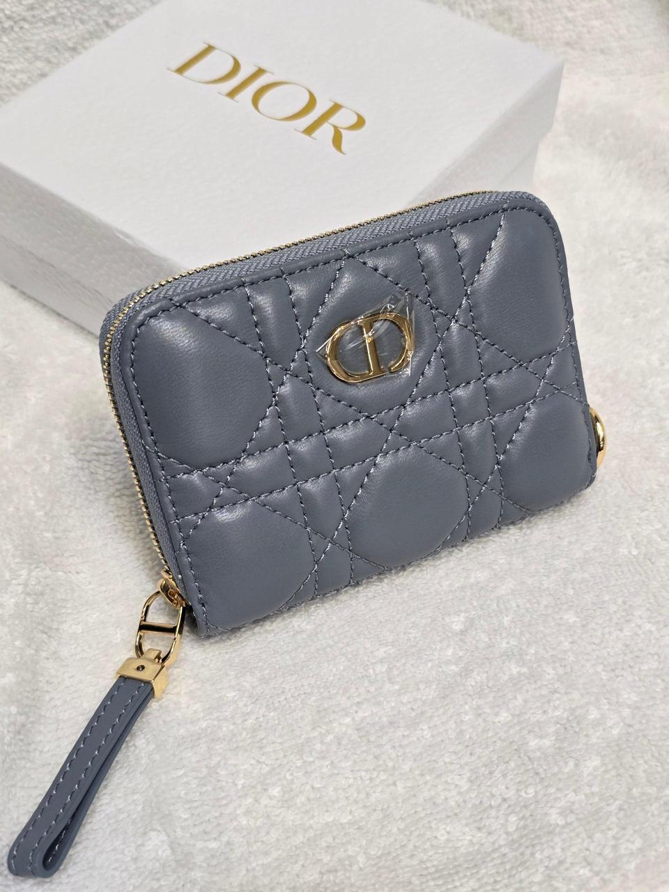 Wallets & card holders