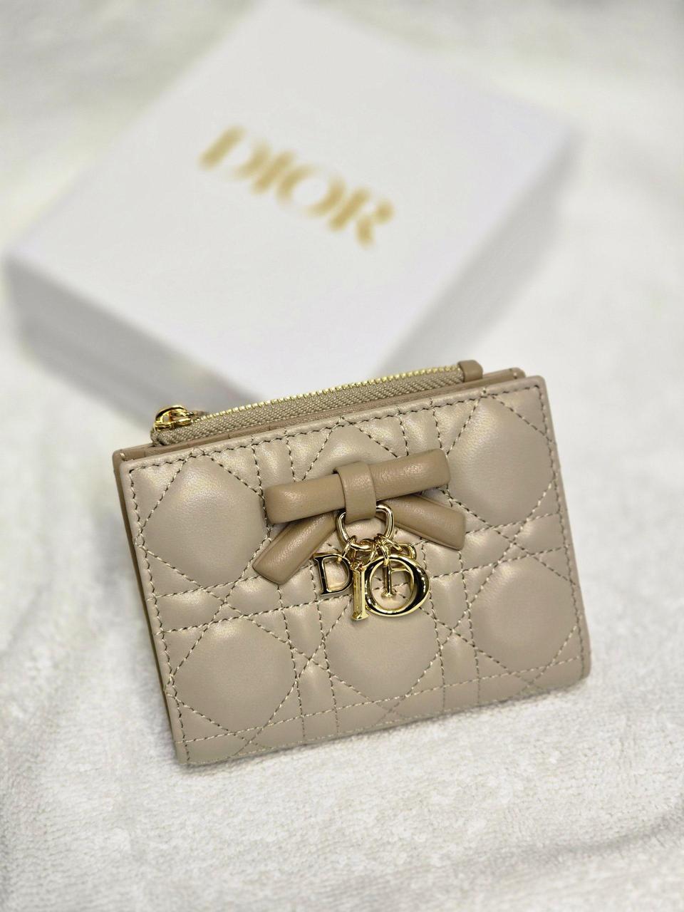 Wallets & card holders