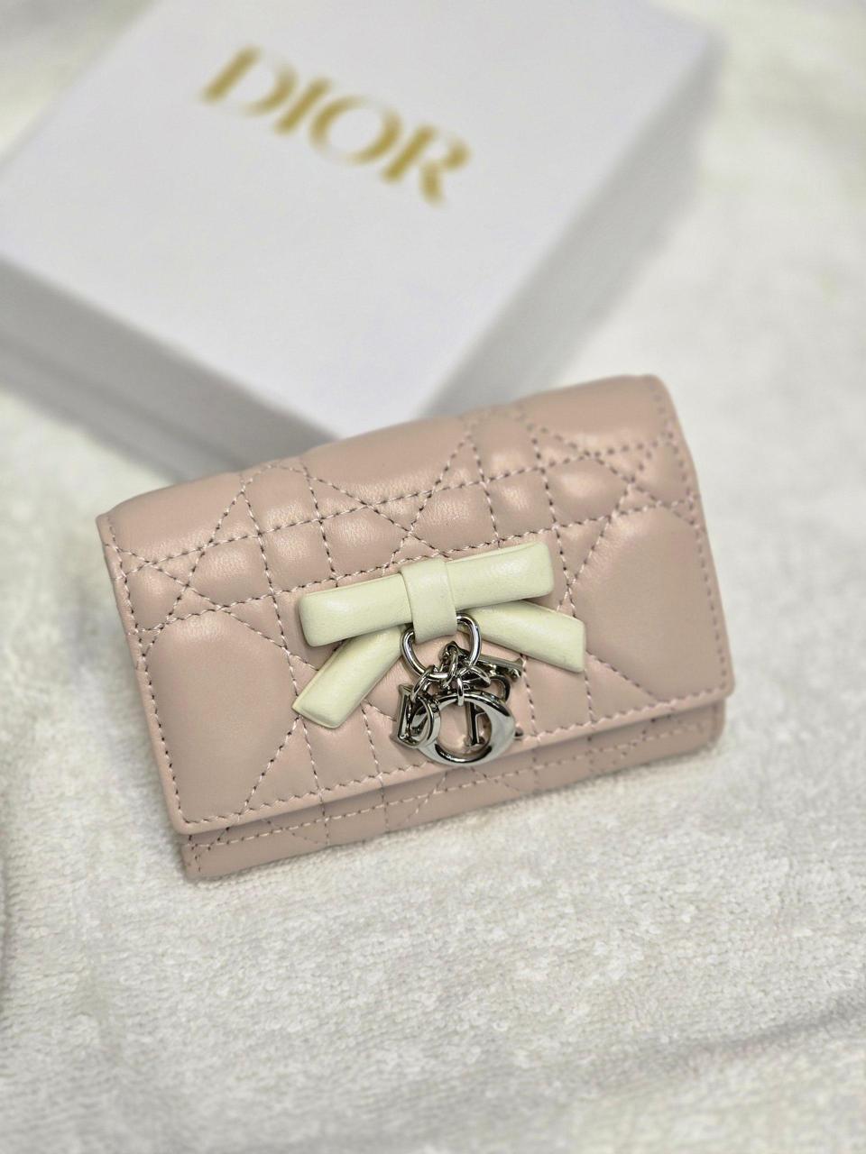 Wallets & card holders