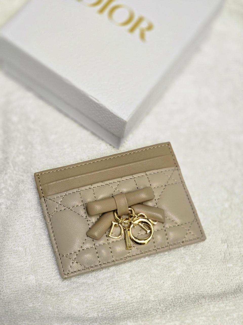 Wallets & card holders