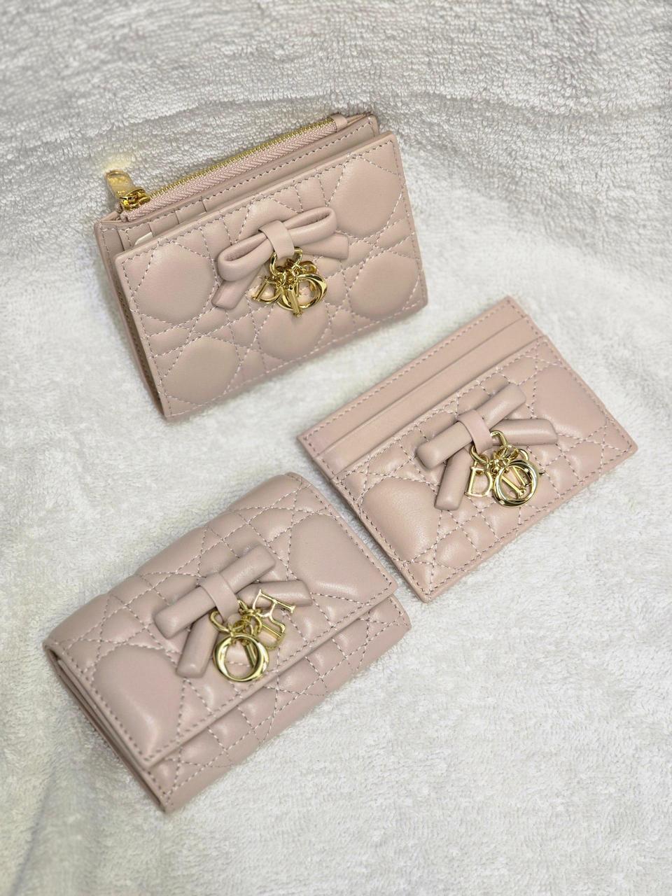 Wallets & card holders