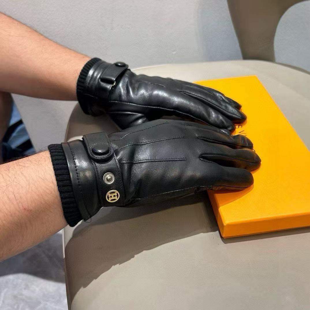 Ladies leggings & gloves