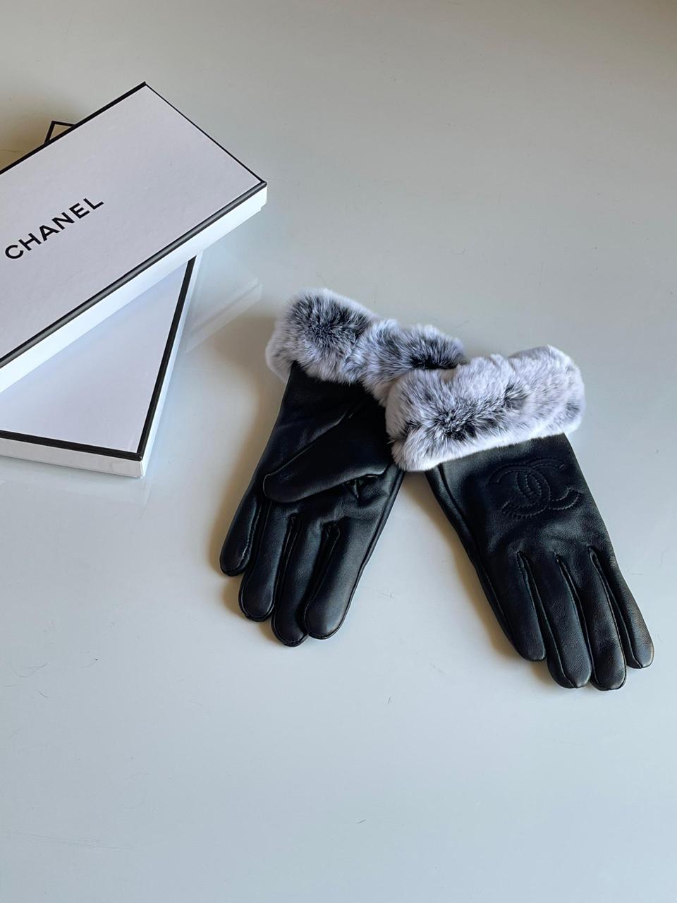 Ladies leggings & gloves