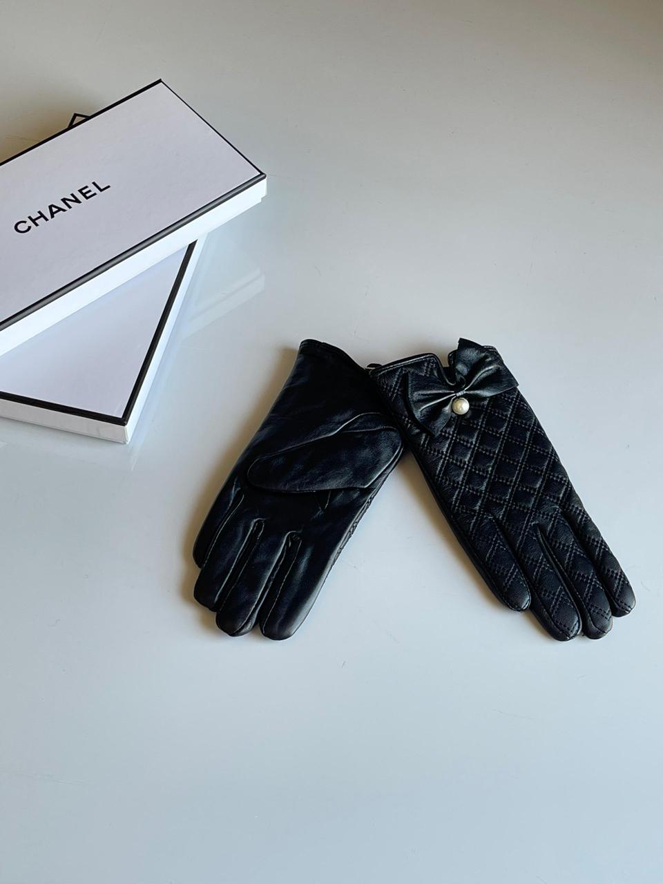 Ladies leggings & gloves
