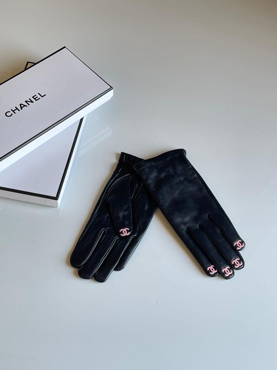 Ladies leggings & gloves