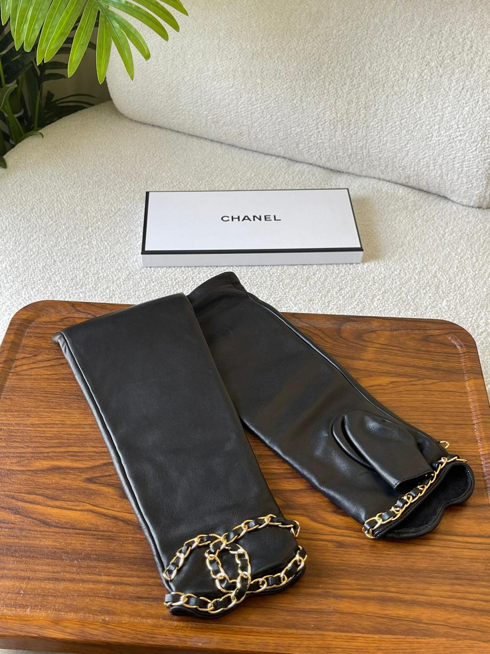 Ladies leggings & gloves
