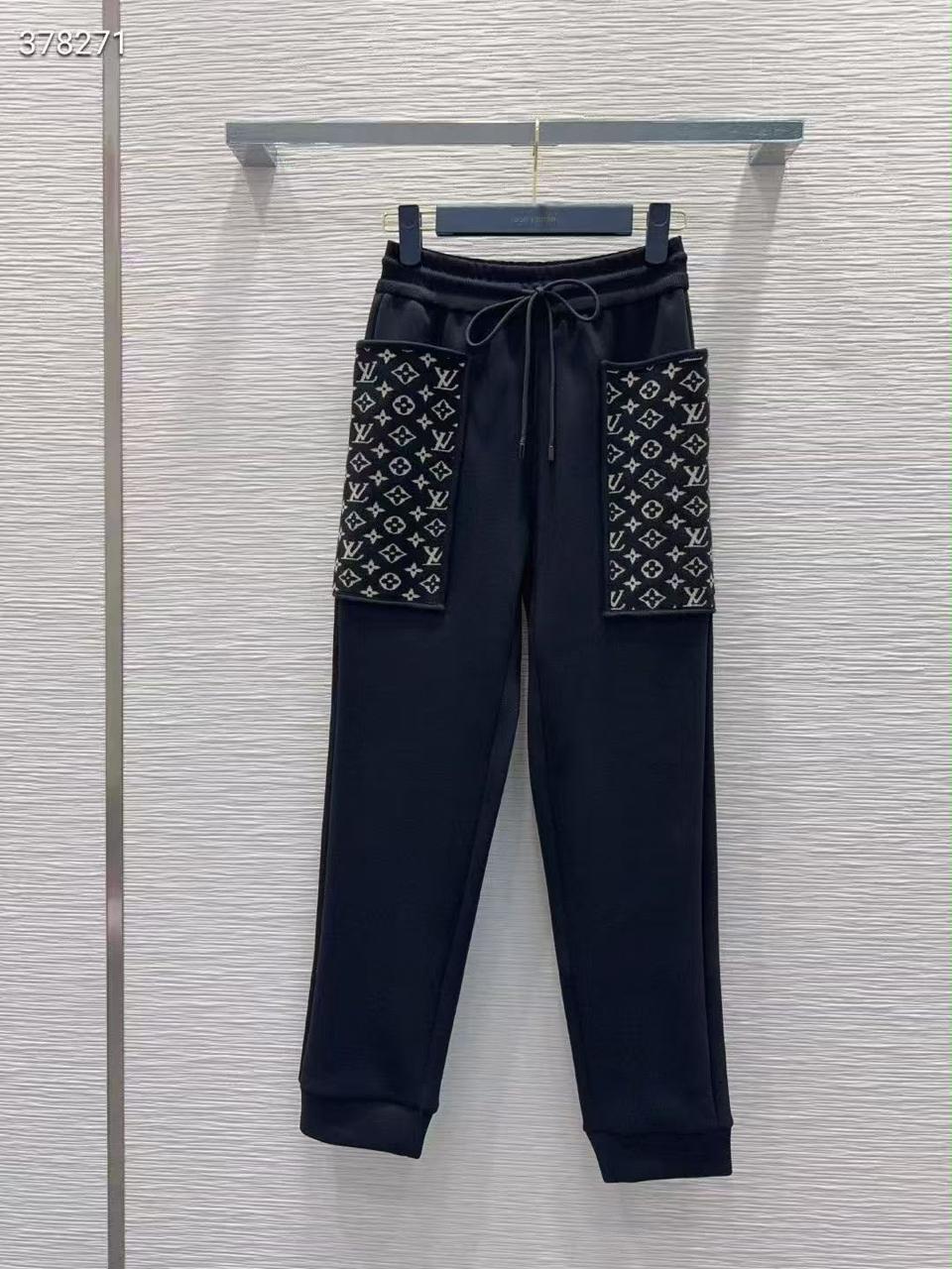 Ladies pants & shorts