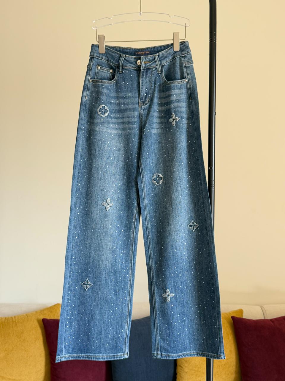 Ladies pants & shorts