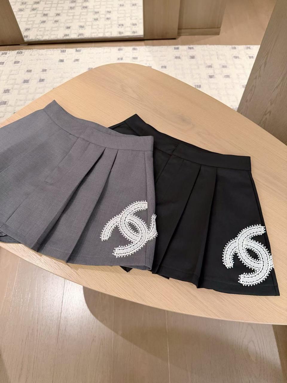 Ladies pants & shorts