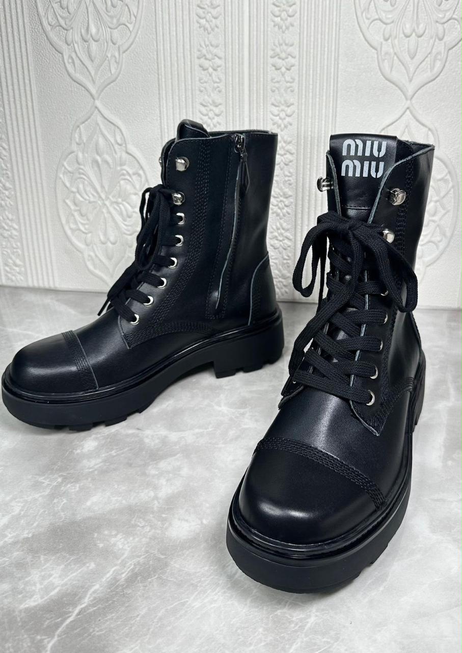 Ladies boots
