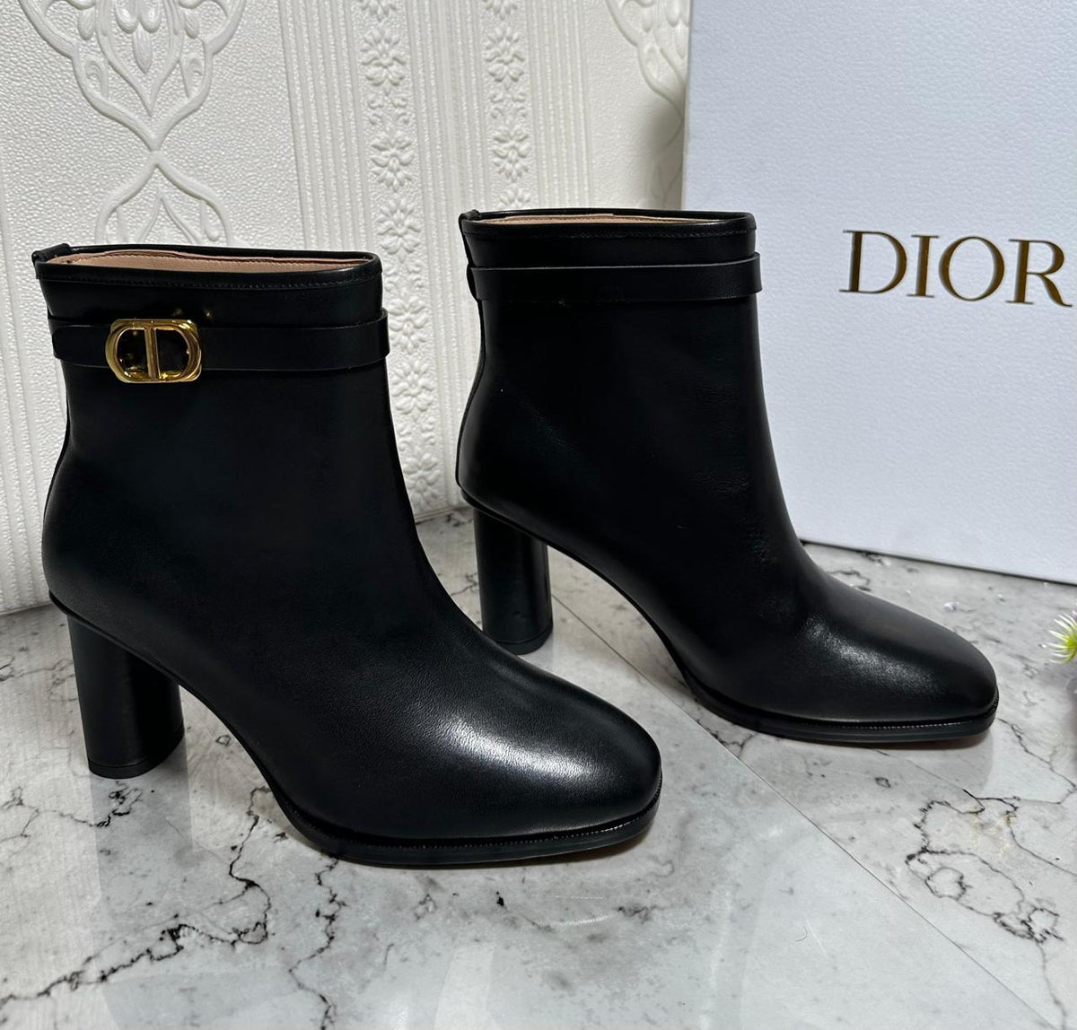 Ladies boots