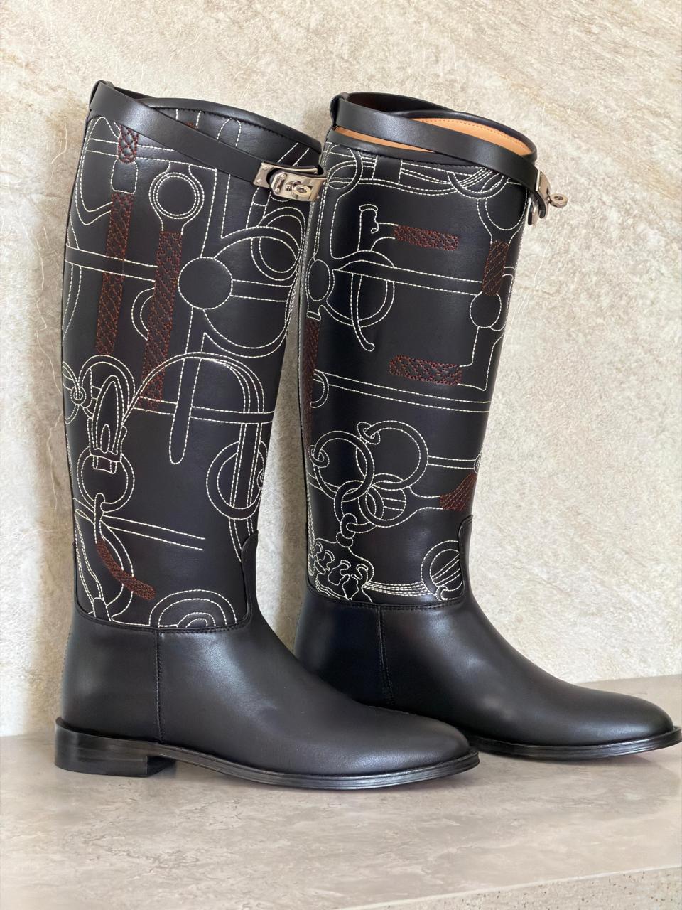 Ladies boots